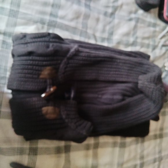 Heavy sweater coat - Picture 2 of 3